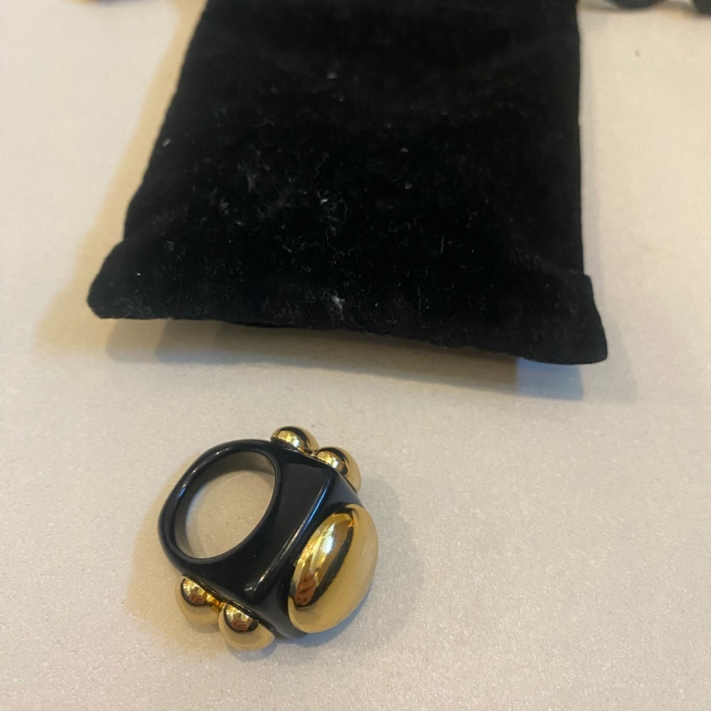 Elegant Black and Gold Ring